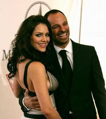 Famous cheating wives